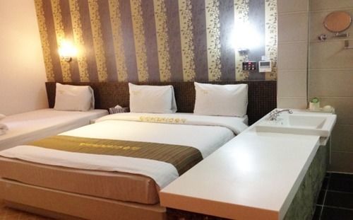Apsan Business Hotel Daegu Exterior photo